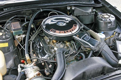 HDT Monza engine