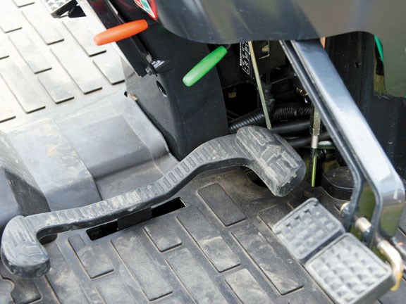 Bobcat-CT230-foot-pedal-1m3.jpg