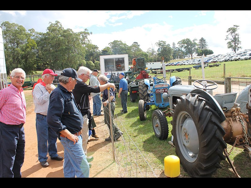Farm World 2014 vintage tractors1
