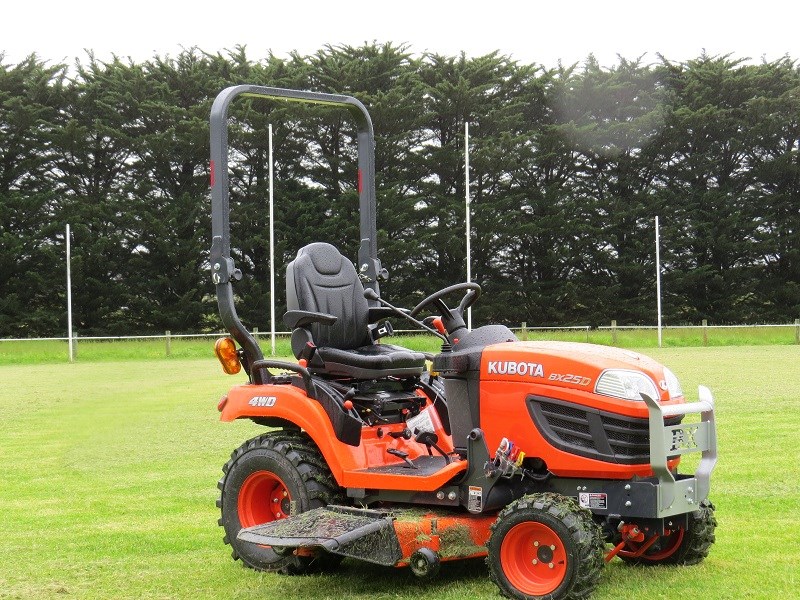 Kubota BX25D tractor review