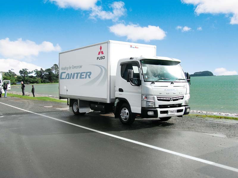 Mitsubishi fuso canter 2012