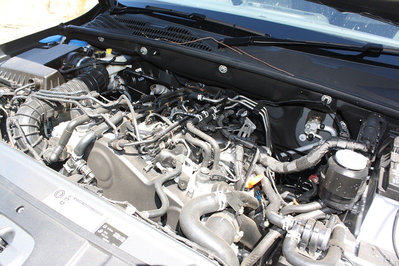 VW Amarok Highline TDI 6 engine