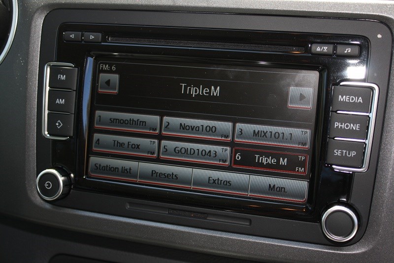 VW Amarok Highline TDI 8 entertainment system