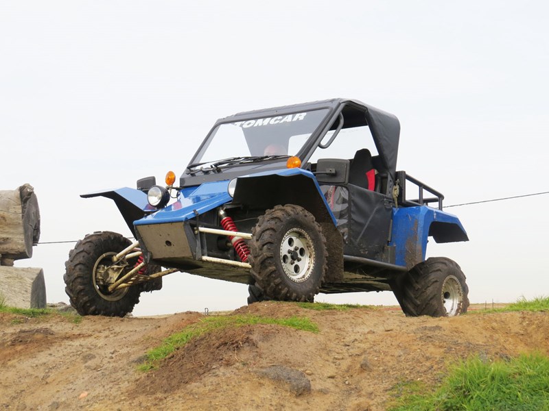 Tomcar ultility vehicle front