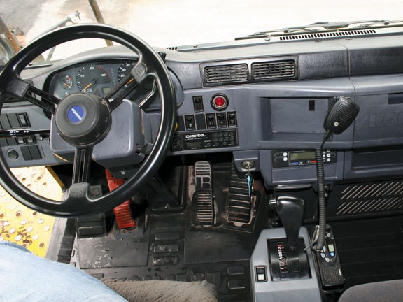 Komatsu-HD405-7-dash---1m00.jpg