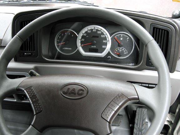 JAC Trucks HFC1061K steering wheel.