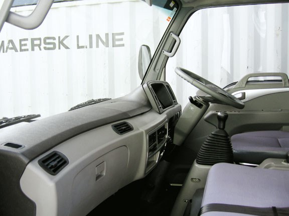 jac hfc1061km cabin interior