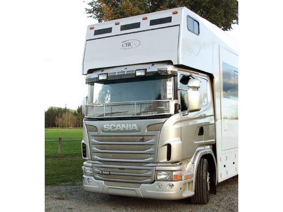 front view and grille Scania G 380 LB horse truck