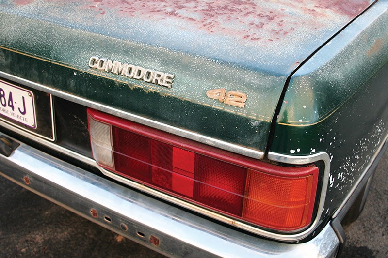 holden vb commodore badge