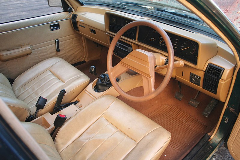 holden vb commodore interior