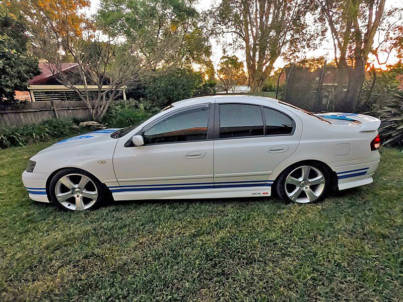 fordfalconxr8 2003 2