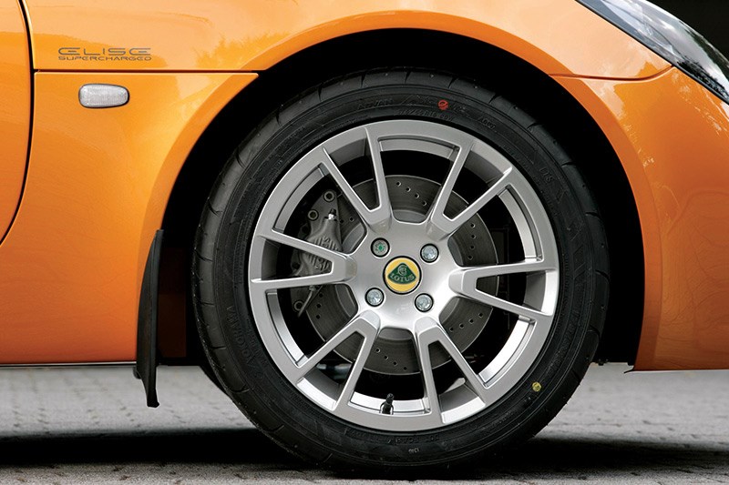 lotus elise wheel