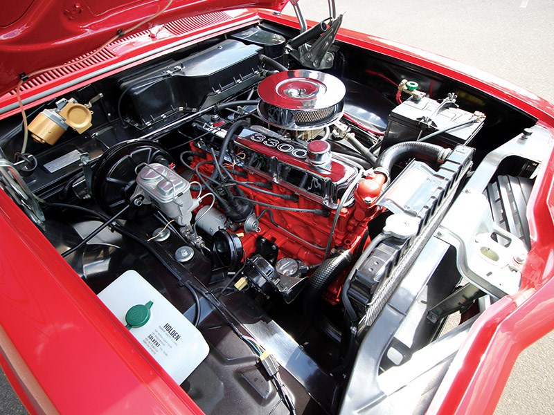 holden lj torana resto engine bay