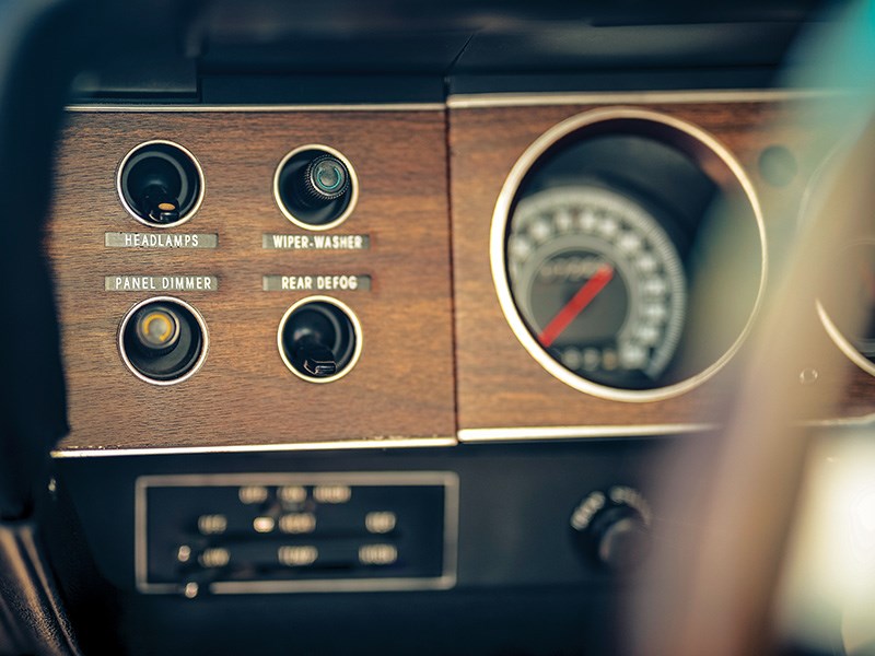 plymouth cuda dash