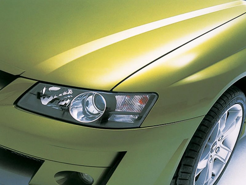 hsv clubsport headlight