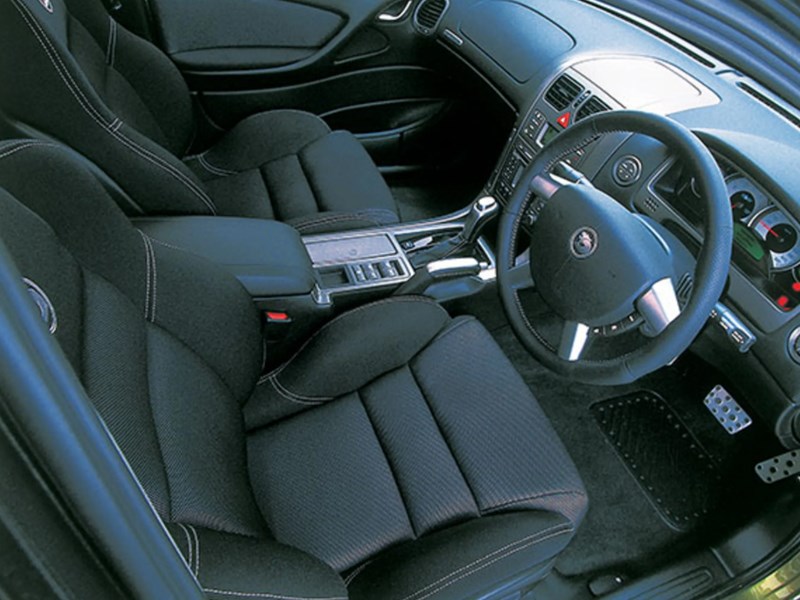 hsv clubsport interior