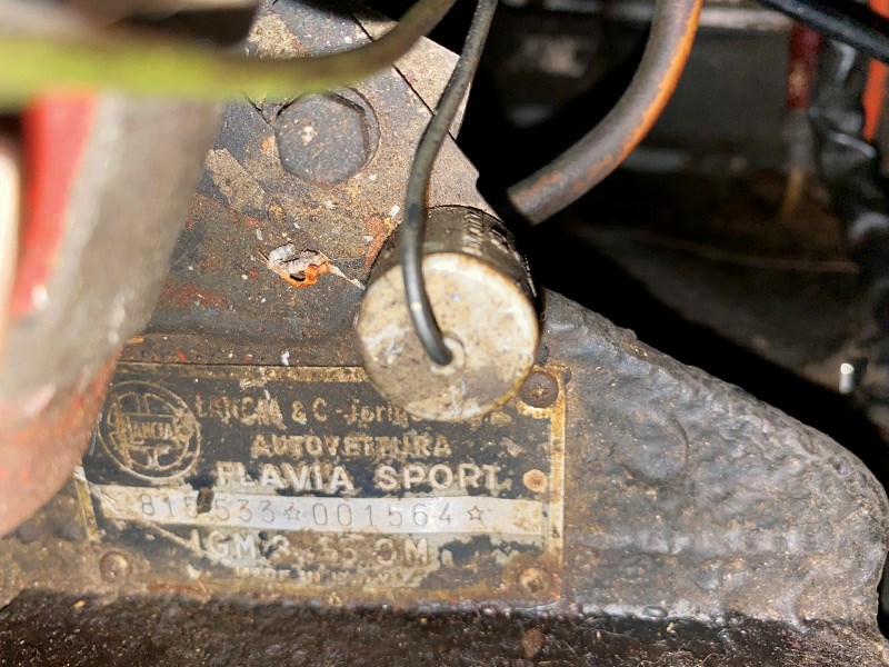 lancia barn find engine bay 2