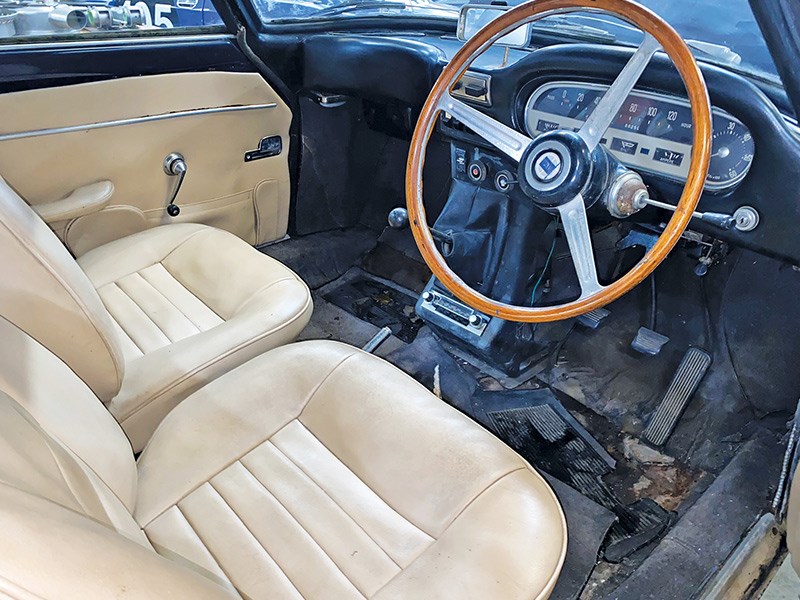 lancia barn find interior 3