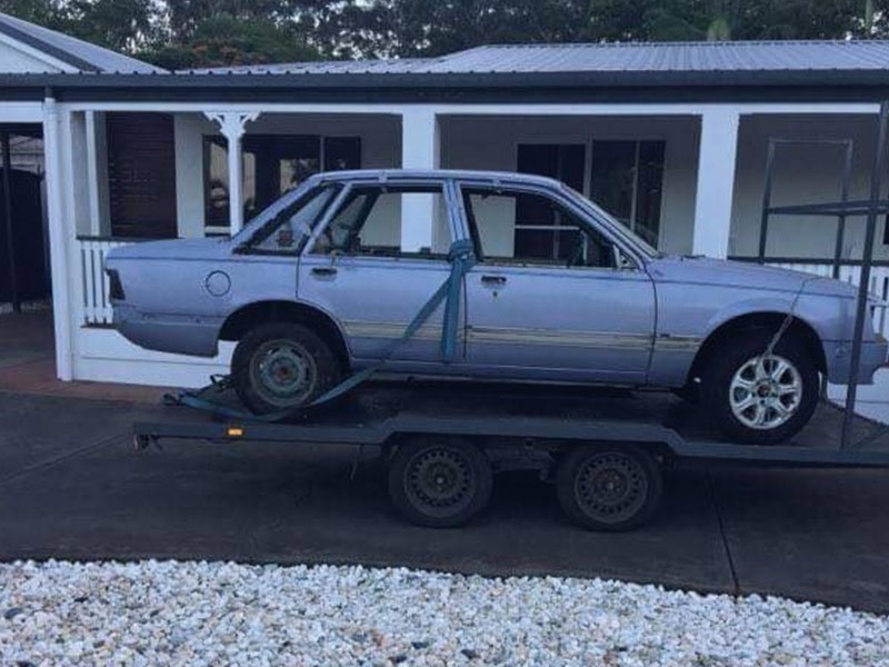 holden vk commodore resto 1