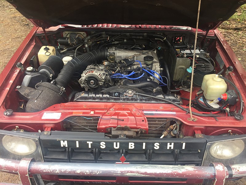 nissan pajero engine bay