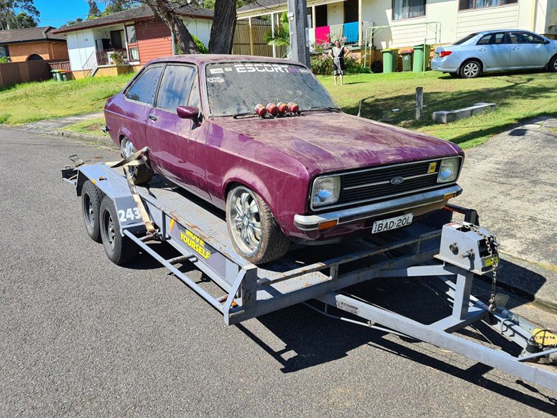 ford escort mkii on trailer