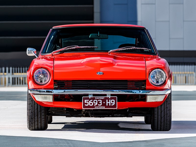 datsun 240z resto front