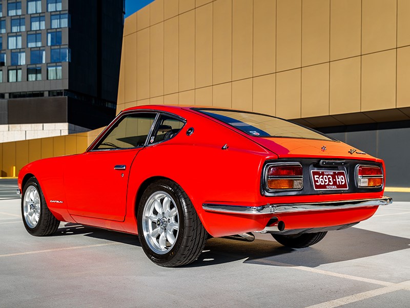 datsun 240z resto rear angle