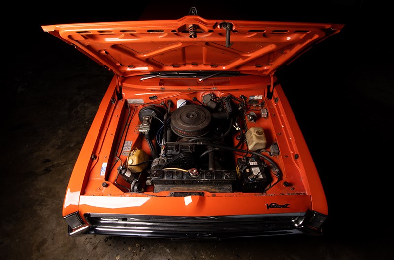 vh valiant 770 regal hardtop engine bay 2