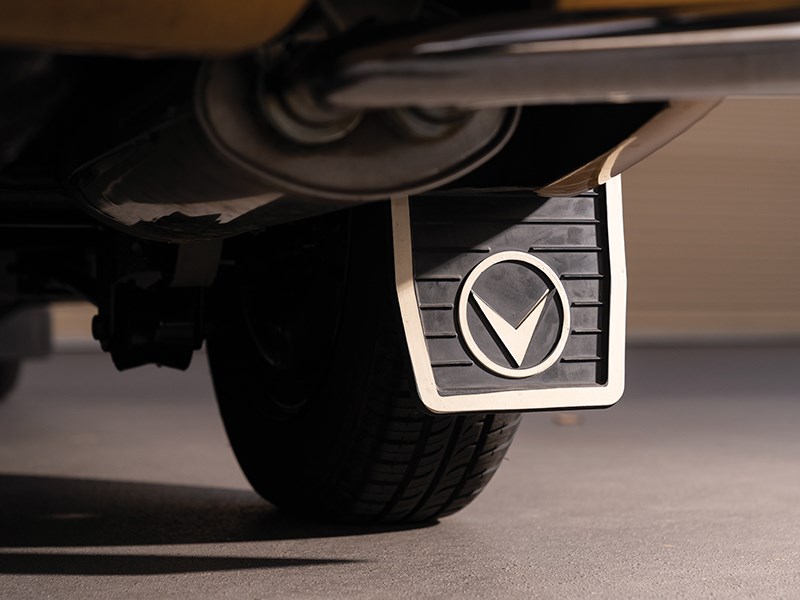 volvo p1800 mudflap