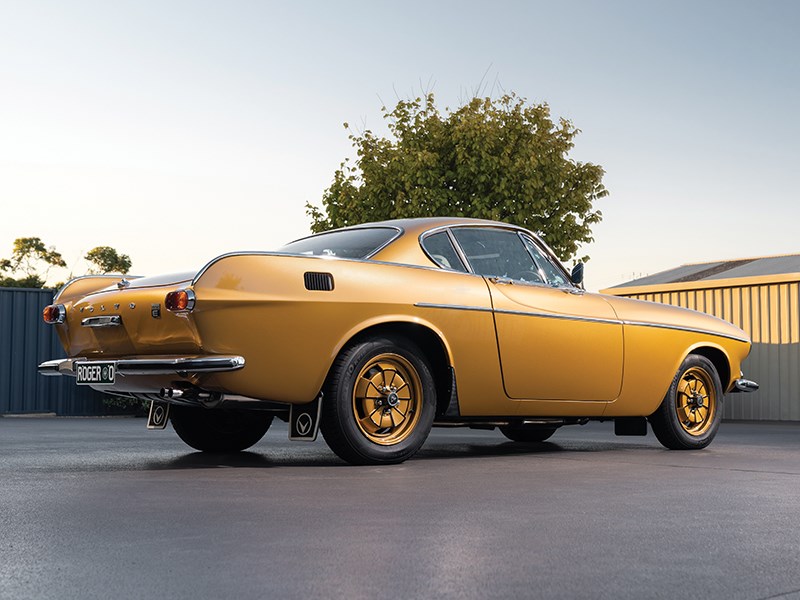 volvo p1800 rear angle