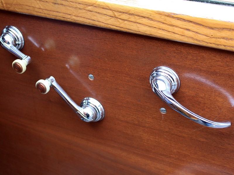 chev doorhandles