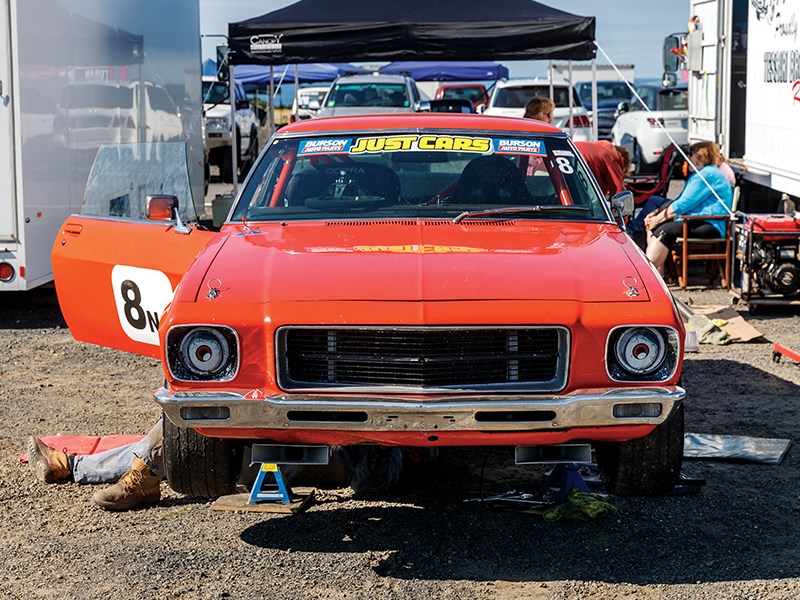 holden hq racer pits 4