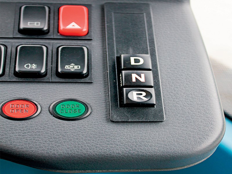 Transmission controls don’t get much simpler than this.