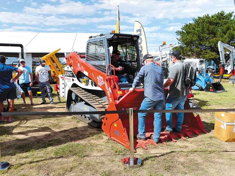 Is this not the biggest compact track loader you’ve seen for a while?