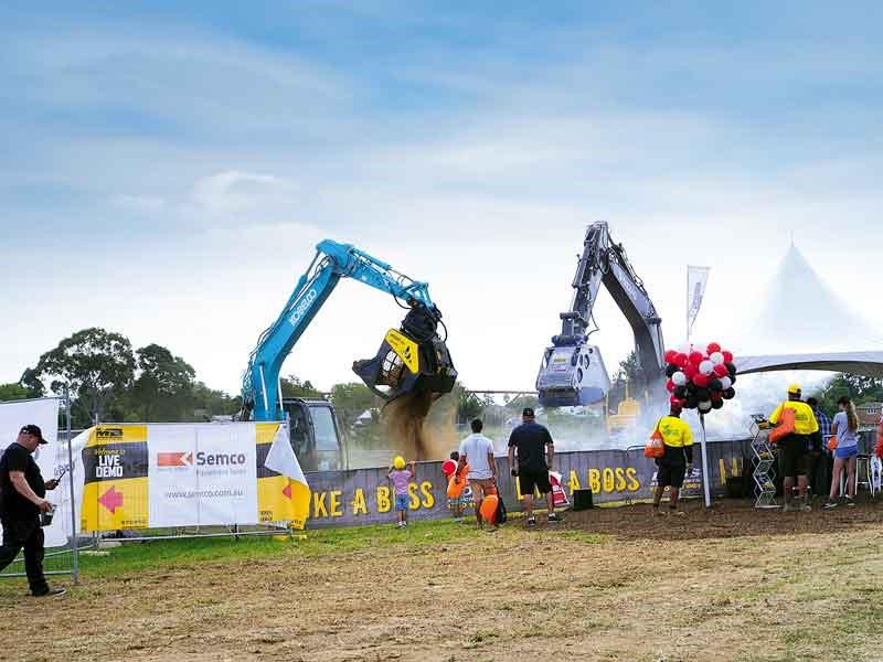 Boss Attachments got busy in the ‘Live Demo’ area