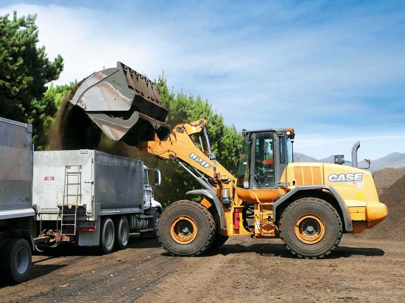 Case wheel loaders are providing tangible results for Living Earth s compoasting facility in Christchurch