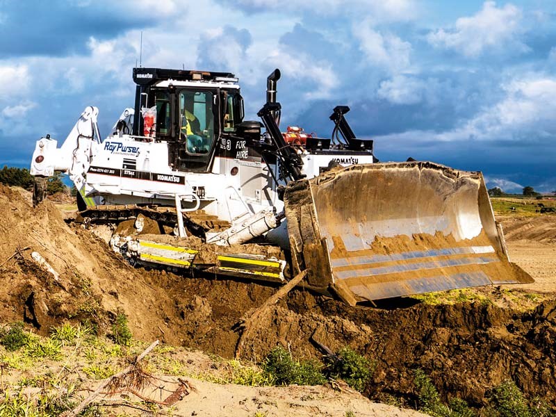 Komatsu dozer shines for Ray Purser