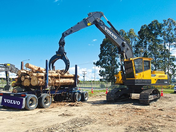 Forestry: new Volvo FC250DL carrier
