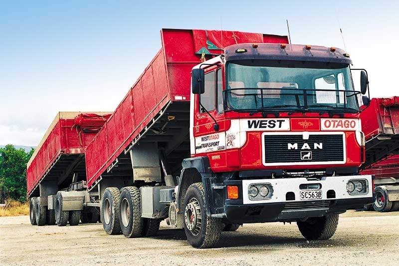 Old school trucks: West Otago Transport