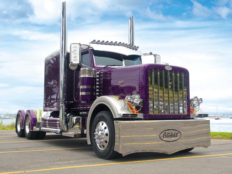 Check out this pimped-out 2012 Peterbilt truck