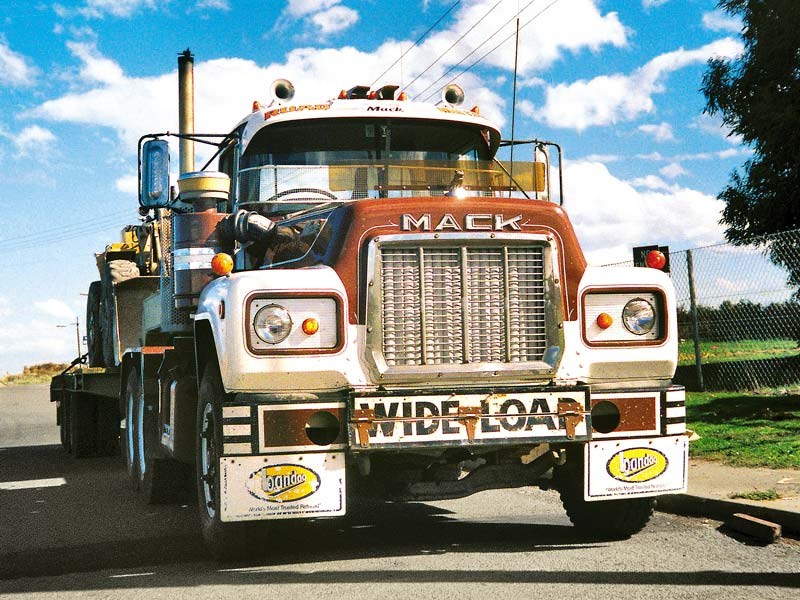Old school trucks: Road Metals