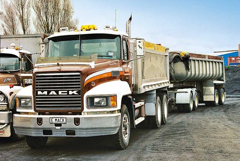 Old school trucks: Road Metals