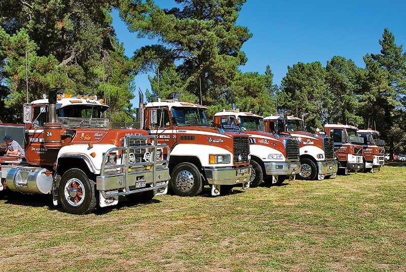 Old school trucks: Road Metals