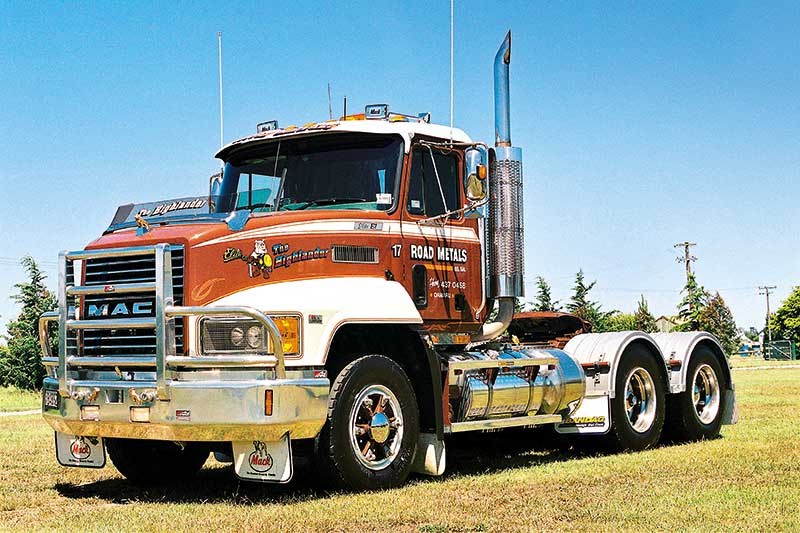 Old school trucks: Road Metals