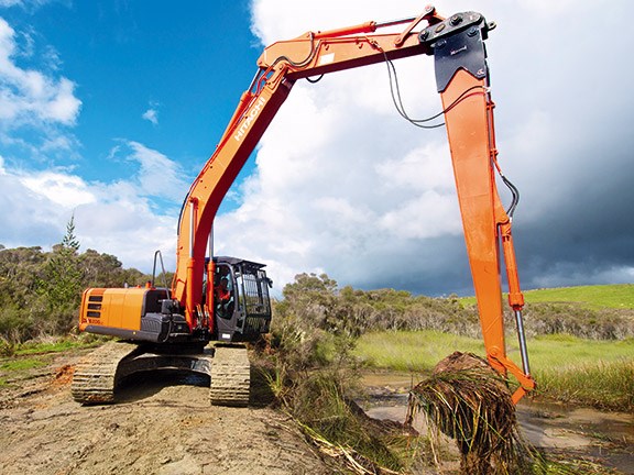 Robur maxi-reach excavator attachment