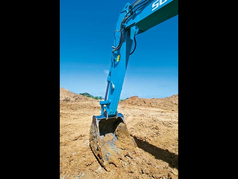 Sunward SWE 230E excavator review