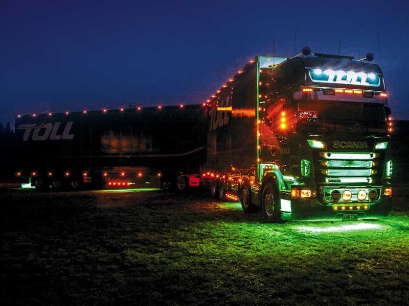 Truck feature: Scania V8 R730