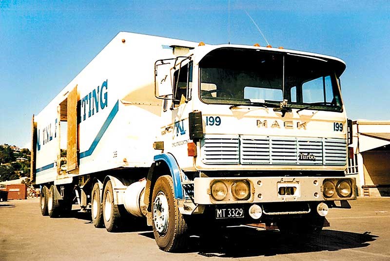 Old school trucks: TNL Freighting part 1