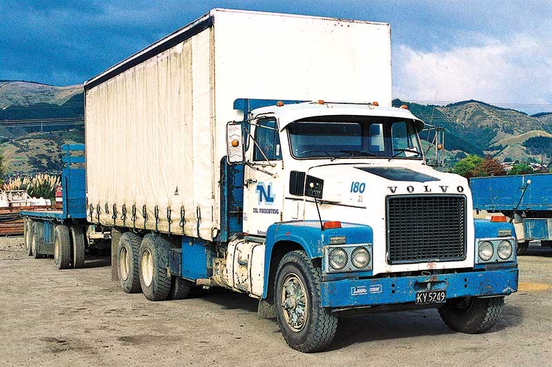 Old school trucks: TNL Freighting part 1