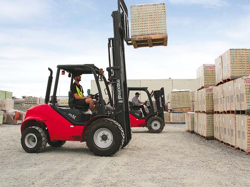 Test: Maximal all-terrain forklifts